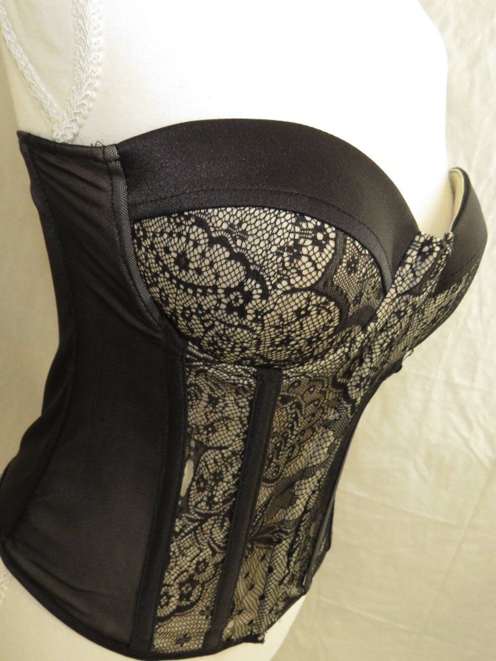 Charlotte Russe Black Lace Mesh Boned Bustier Corset Top – Floral Lace, Medium